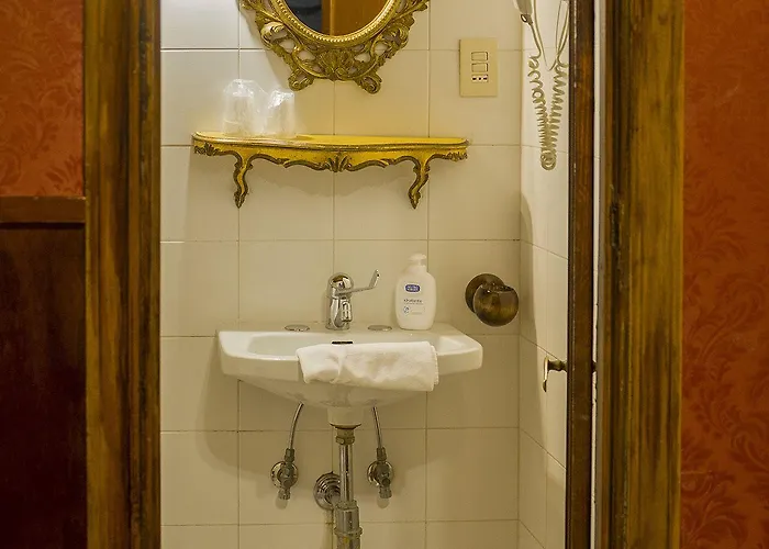 Abaco Hotel *